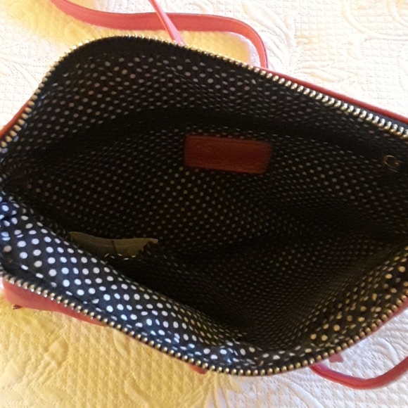 Hot pink crossbody - Picture 3 of 7